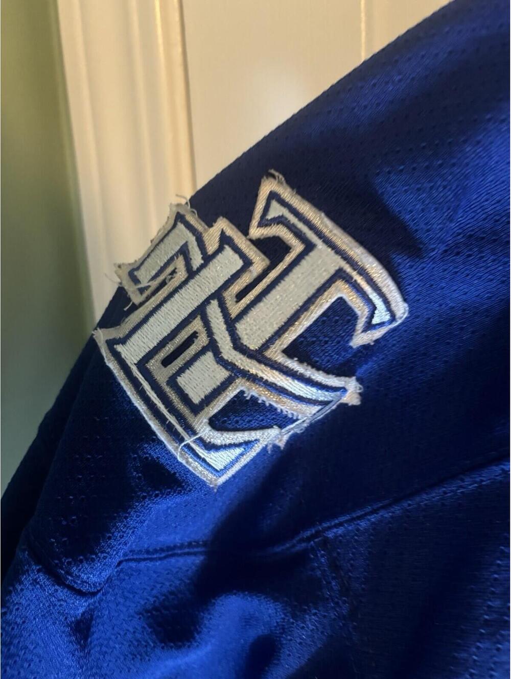 Toronto Maple Leafs Official Licensed CCM Jersey - Youth Large  - Made In Canada - Picture 6 of 11